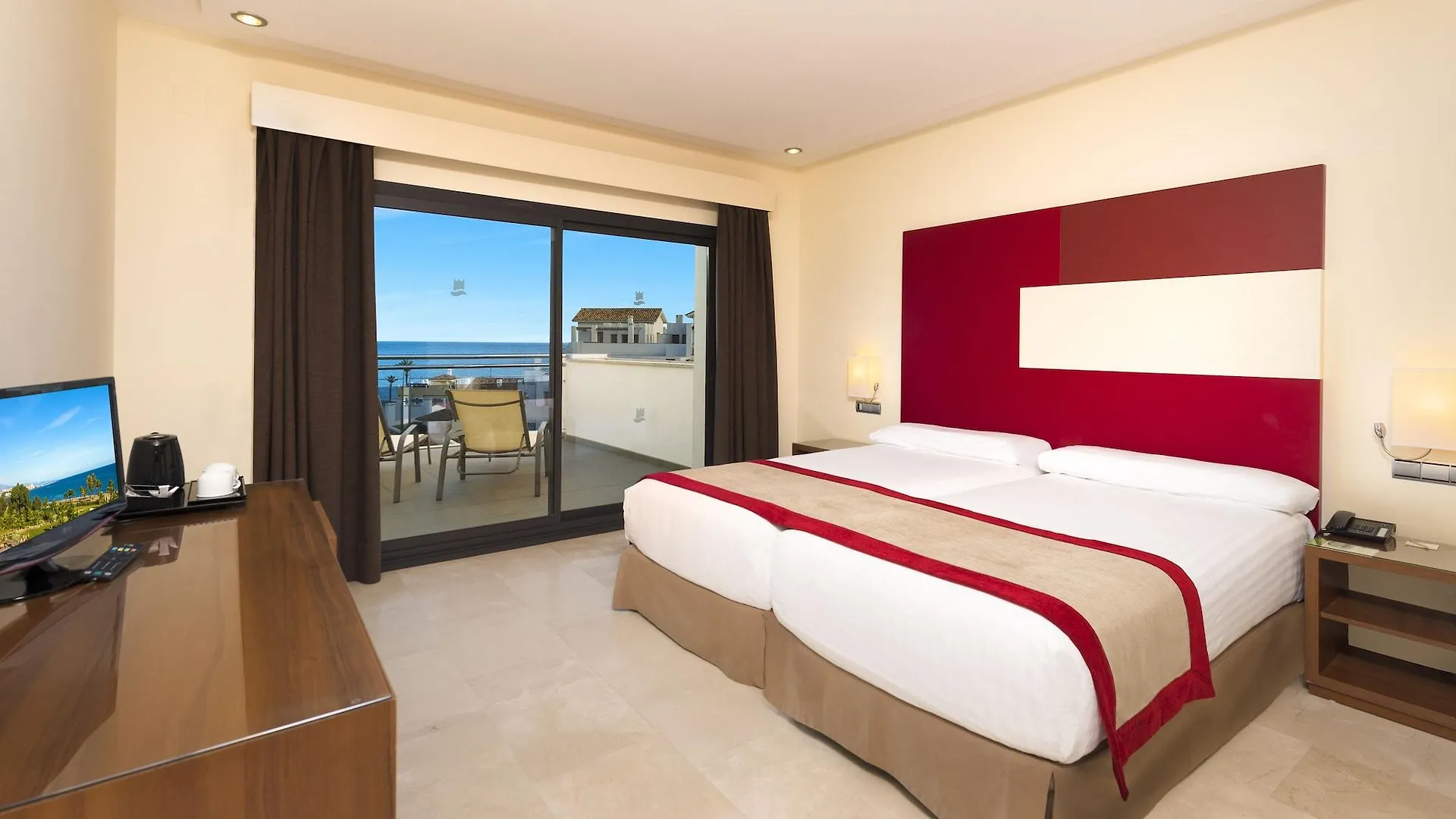 Estepona Hotel & Spa Resort